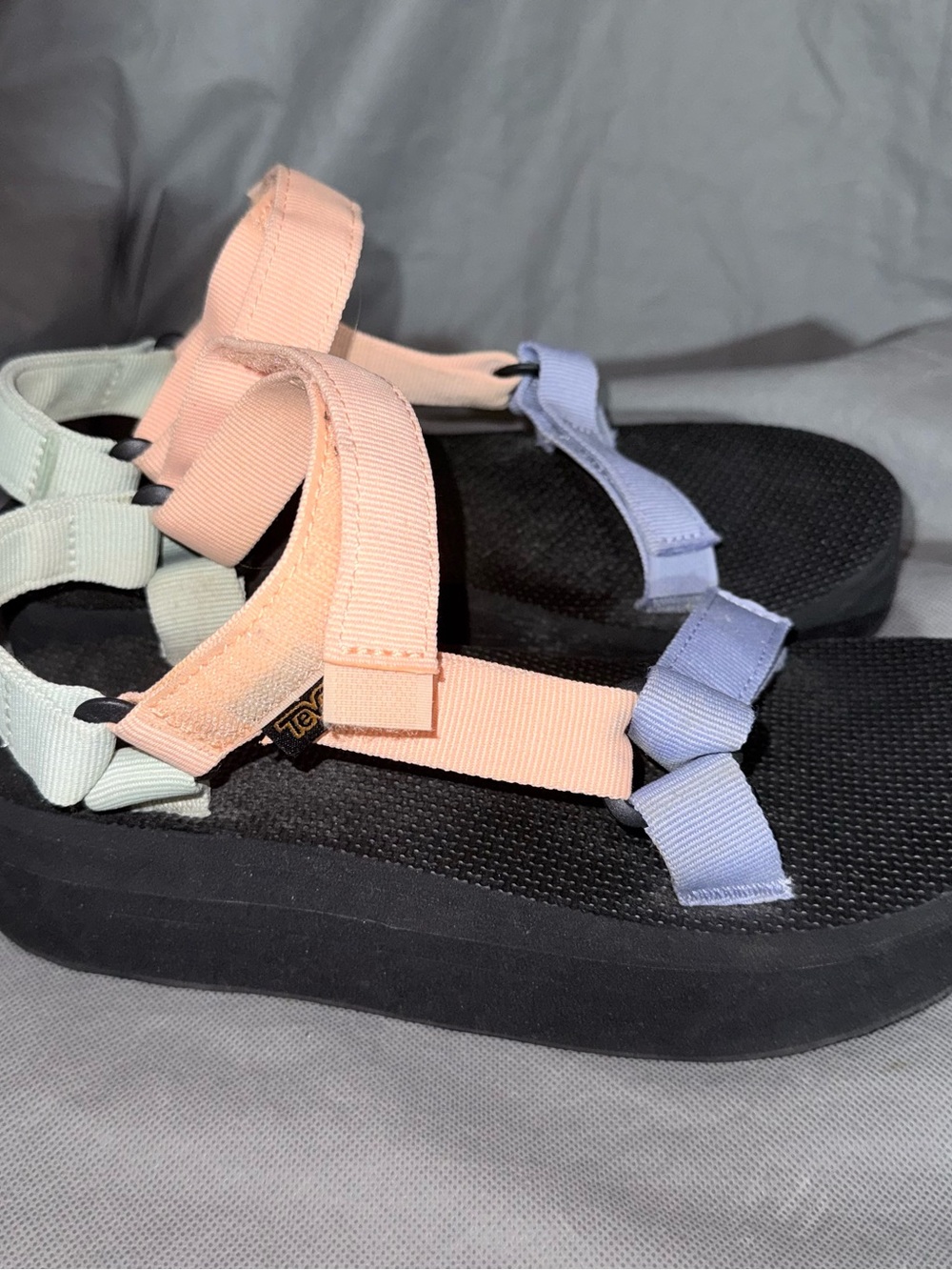 Teva Flatform Sherbert Multi Woman’s 8 Platform